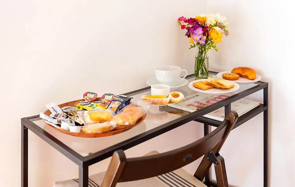 Bed & Breakfast Flavia 84 Roma 0*,  Italia